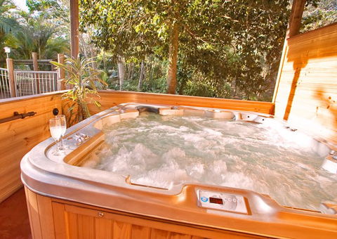 Rainforest Ranch - Accommodation QLD 2