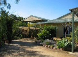 Olas Holiday House - Accommodation QLD 2