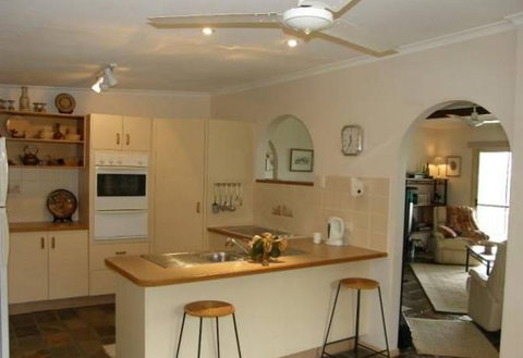 Waterfront Oasis - Accommodation QLD 2