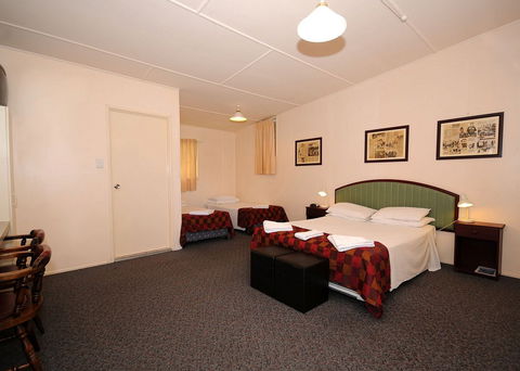 Ned Kellys Motel - Accommodation QLD 8