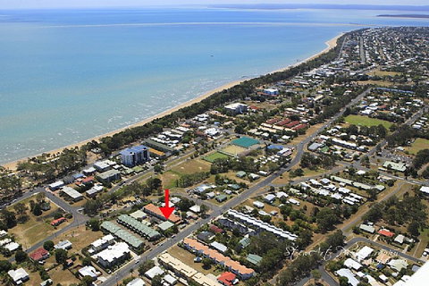 The Friendly Hostel - Accommodation QLD 3