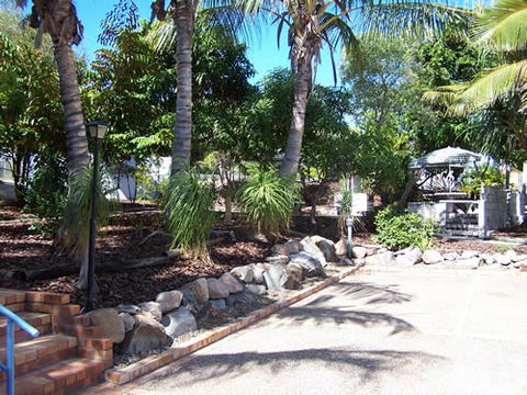 Palm Valley Motel And Self Contained Holiday Units - Accommodation QLD 3