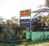 Rest Easi Motel - Accommodation QLD