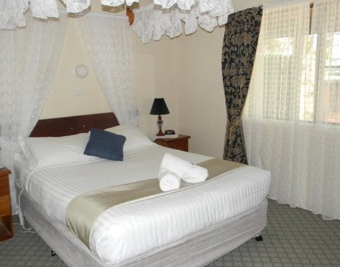 Murray Gardens Country Cottages And Motel - Accommodation QLD 4