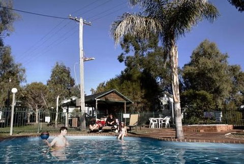 Kahlers Oasis Caravan Park - Accommodation QLD 1