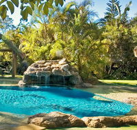 Straddie Bungalows - Accommodation QLD