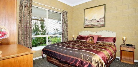 Bed And Breakfast At Wallaby Ridge - Accommodation QLD 2