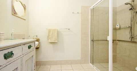 Bed And Breakfast At Wallaby Ridge - Accommodation QLD 3