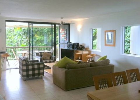 Cylinder Cove Apartments - Accommodation QLD 5