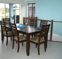 Blue Ocean View Beach House - Accommodation QLD