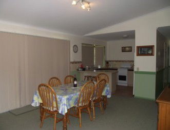Hillcrest - Holiday Home - Accommodation QLD 3