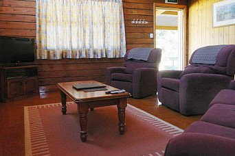 Mirrabooka - Chalet - Accommodation QLD 2