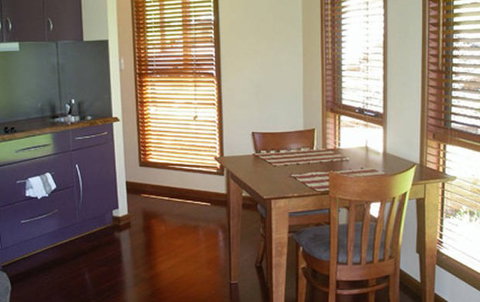 Ravensbourne Escape Tree Tops - Accommodation QLD 2