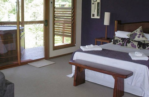 Ravensbourne Escape Tree Tops - Accommodation QLD 3