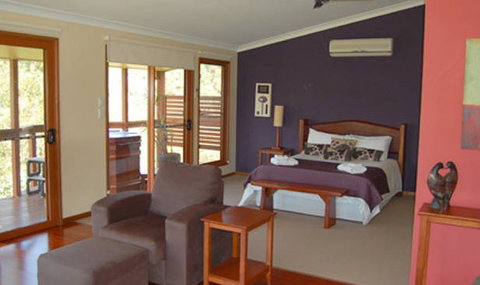 Ravensbourne Escape Tree Tops - Accommodation QLD 4