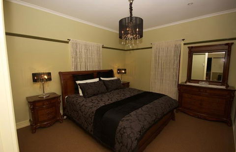 The Cottage At The Sanctuary Bed And Breakfast - Accommodation QLD 3