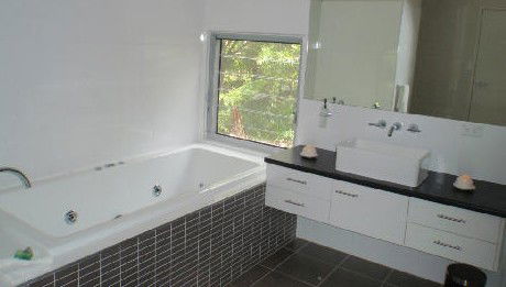 Twin Falls Retreat - Accommodation QLD 0