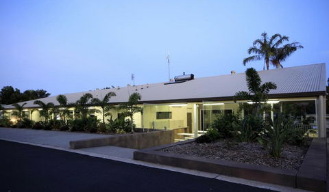 Ashmore Palms Holiday Village - Accommodation QLD 0
