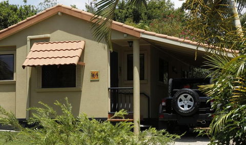 Ashmore Palms Holiday Village - Accommodation QLD 6