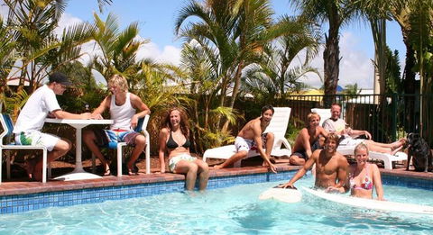 Coolangatta YHA Backpackers Hostel - Accommodation QLD 1