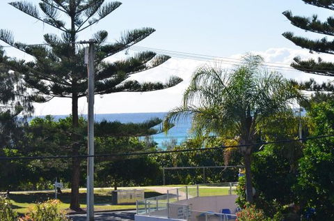 La Costa Motel - Accommodation QLD 3