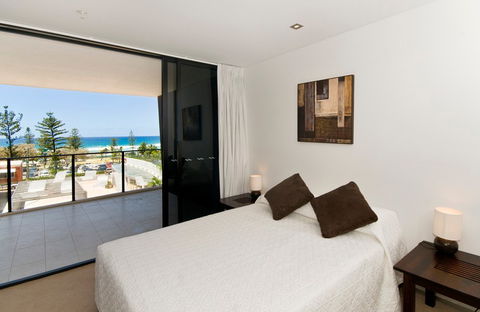 Ambience On Burleigh Beach - Accommodation QLD 3