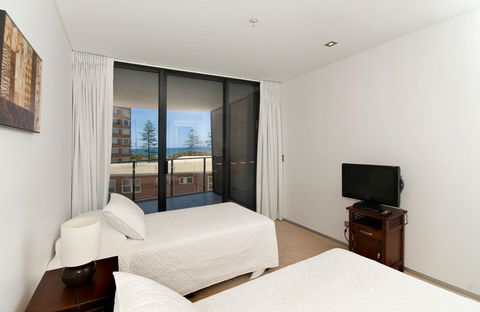 Ambience On Burleigh Beach - Accommodation QLD 4