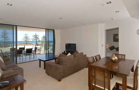 Ambience On Burleigh Beach - Accommodation QLD 8