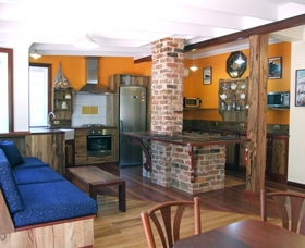 Admiral Stirling Inn - Accommodation QLD 0