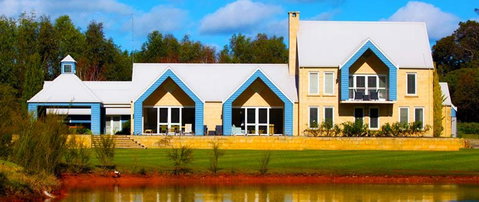 Cape Lodge - Accommodation QLD 4
