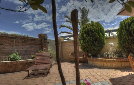 Golfers Retreat - Accommodation QLD 1
