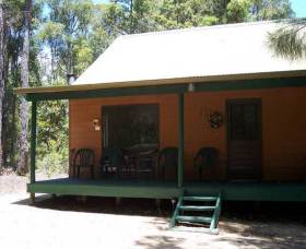 Loose Goose Chalets - Accommodation QLD 0