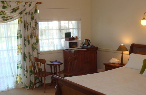 Lanterns Retreat - Accommodation QLD 3