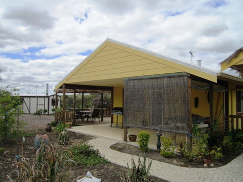 Lavendale Farmstay And Cottages - Accommodation QLD 3