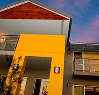 Champion Lakes Accommodation Waterside - Accommodation QLD