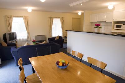 Hawthorn Gardens Serviced Apartments - Accommodation QLD 3
