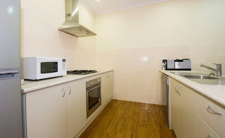 Kimberley Hotel - Accommodation QLD 1