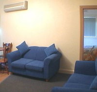 Hampton Court Apartments - Accommodation QLD