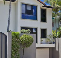Mermaid Beachside B  B - Accommodation QLD