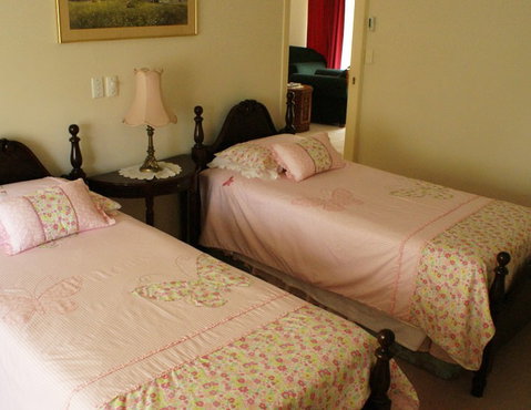 The Gold Coast Queenslander - Accommodation QLD 5