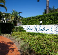 Blue Water Bay Luxury Villas - Accommodation QLD
