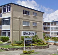 White Horses Apartments - Accommodation QLD