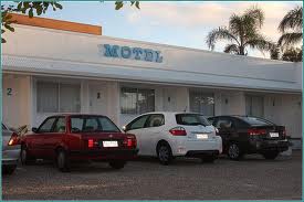 Broad Shore Motel - Accommodation QLD 1