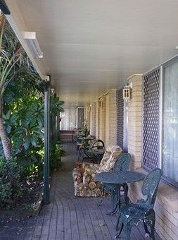 White Lanterns Motel - Accommodation QLD 4