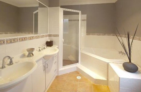 Avon Lodge Bribie Island - Accommodation QLD 2