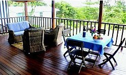 Blue House Family Accommodation - Accommodation QLD 3