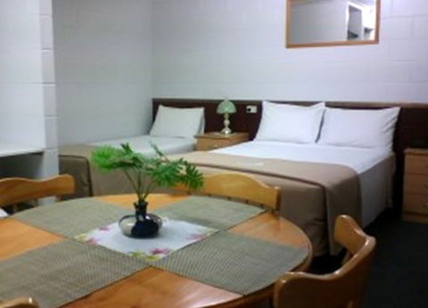 Ayrline Motel - Accommodation QLD 1