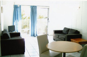 Breezes By The Bay - Accommodation QLD 4