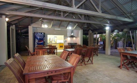 Comfort Suites Trinity Beach Club - Accommodation QLD 4