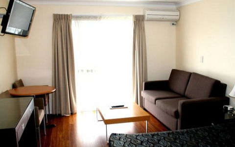 Centenary Motor Inn - Accommodation QLD 0